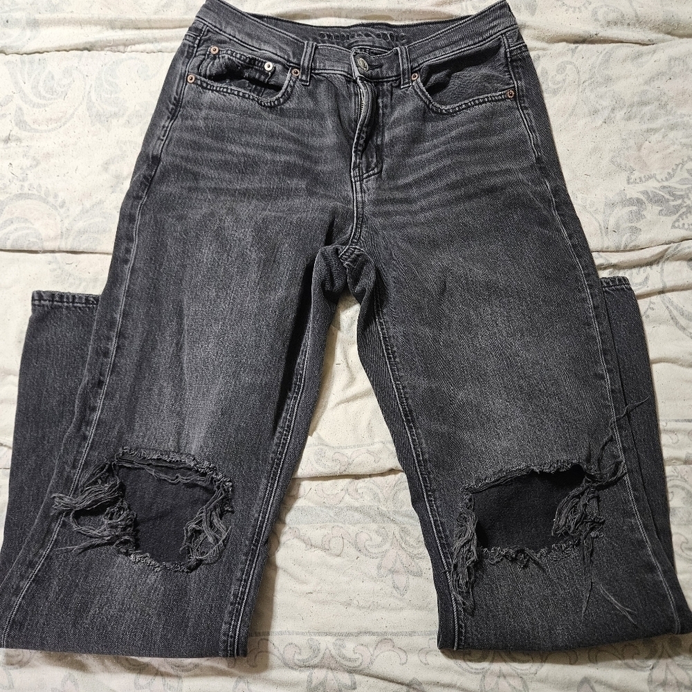 Women Amererican Eagle Black Destroyed Knee Bootcut Jeans! - Picture 2 of 7